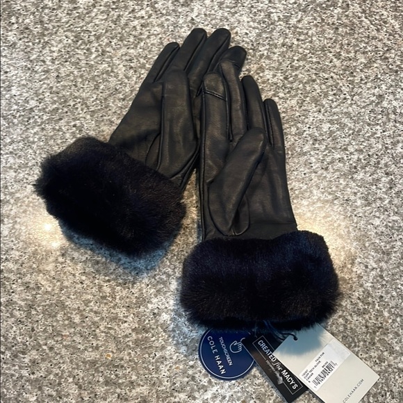 Cole Haan Women's Black Leather Touch Screen Gloves with faux fur trim - Picture 1 of 5